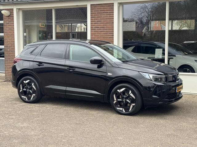 Opel Grandland 1.6 Turbo Plug-In Hybrid 4x4 GSe Automaat, Hybrid, 300 Pk, alle opties.