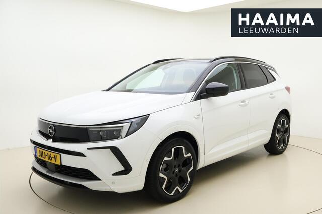 Opel Grandland 1.2 Turbo 130pk Automaat Ultimate | Navigatie | Alcantara bekleding | Elektrische achterklep | Stoel- en stuurverwarming | Climate control | Cruise control | Zwart dak
