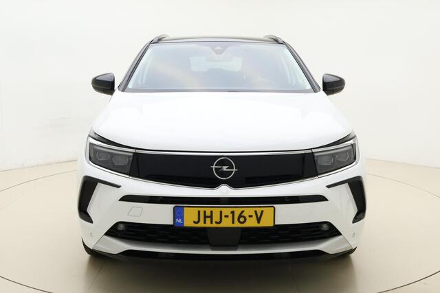 Opel Grandland 1.2 Turbo 130pk Automaat Ultimate | Navigatie | Alcantara bekleding | Elektrische achterklep | Stoel- en stuurverwarming | Climate control | Cruise control | Zwart dak