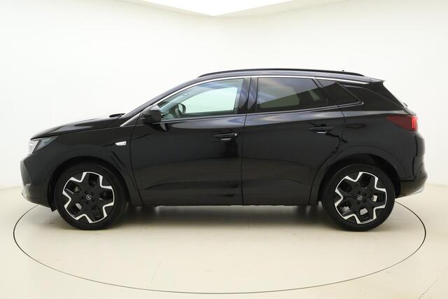 Opel Grandland 1.2 Turbo 130pk Automaat Ultimate | Climate & Cruise Control | Elektrische achterklep | Navigatie | Achteruitrijcamera | Winterpakket | Alcantara bekleding | 19" Lichtmetalen velgen