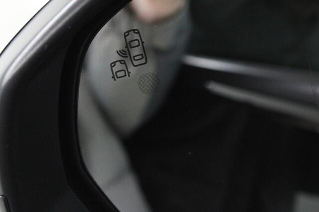 Opel Grandland 1.2 Turbo GS | automaat | climate | pdc v/a+camera | navi | carplay | dode hoek | elektr. inklapbare spiegels | verwarmd stuur+stoelen | verwarmde voorruit