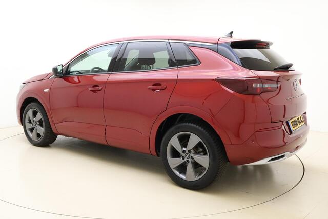Opel Grandland 1.2 Turbo 130pk Automaat Level 3 | Adapt. Cruise control | Trekhaak | Elektrische achterklep | Climate control | Keyless | Camera | Verwarmd stuurwiel | LED verlichting | Lichtmetalen velgen | All-seasonbanden