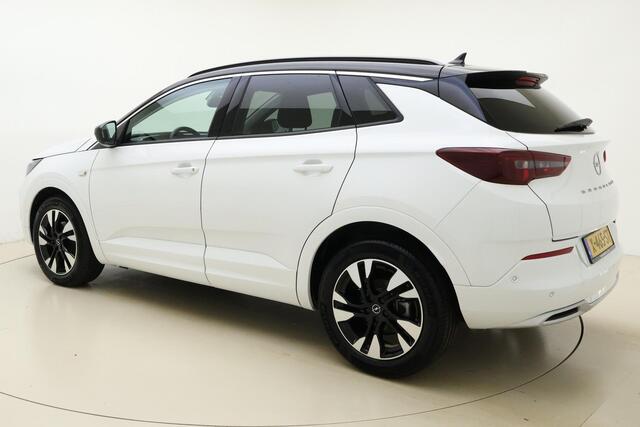 Opel Grandland 1.2 Turbo 130pk GS | Navigatie | LED Matrix koplampen | Winterpakket | Zwart dak | Electrische achterklep | Climate control | Bi-Color Lichtmetalen velgen | Parkeer assistent