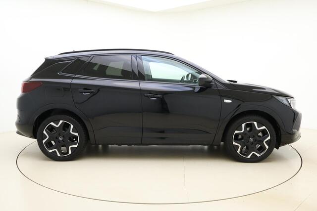 Opel Grandland 1.6 Turbo Plug-In Hybrid 300pk 4x4 GSe | Navigatie | Camera | Comfort stoelen | Elektrische achterklep | Stoel- en stuurverwarming | Adaptive Cruise control |