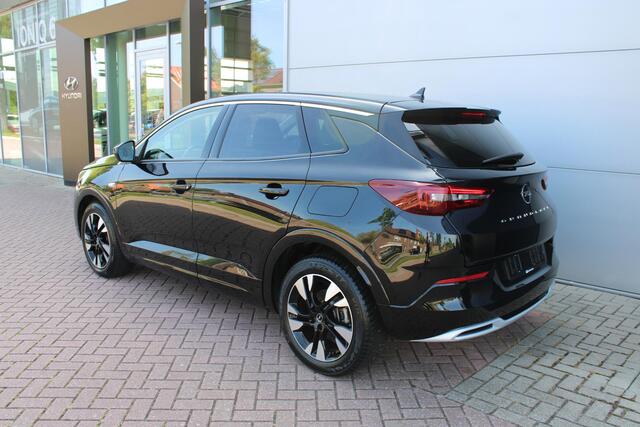 Opel Grandland 1.6 Turbo Plug-In Hybrid 225pk Elegance Automaat Airco Navi Carplay 360Camera Nieuwstaat
