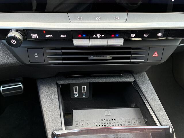 Opel Grandland Electric Ultimate AWD 73 kWh | DEMO | ECC | Panorama dak | Navigatie | Leder | AGR | Matrix-LED | Camera | Winter Pakket | 20" LM-Velgen |
