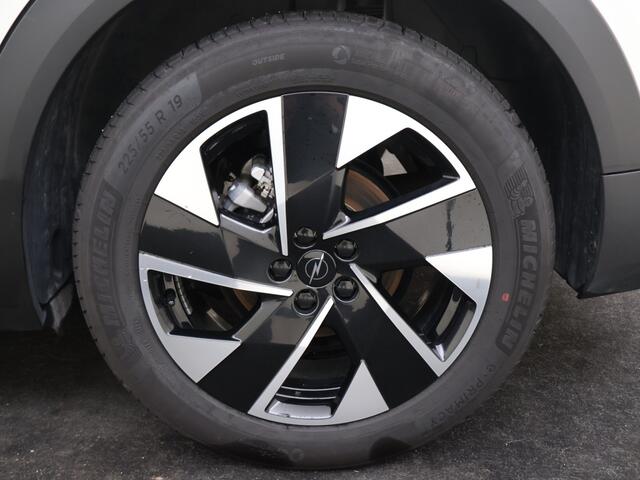 Opel Grandland 1.2 Turbo Hybrid (145Pk) GS Navi Keyless Winterpakket Géén Aflev