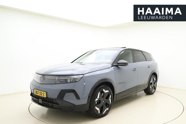 Opel Grandland Electric Ultimate AWD 73 kWh | Lederen bekleding | 20" Lichtmetalen velgen | Panoramisch Schuifkanteldak | Stoel en Stuurverwarming | elektrische achterklep