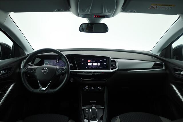 Opel Grandland 1.2 Turbo Business Elegance | Rijklaar! | Orig. NL | Dig. Cockpit | Dodehoek | Elek. Klep | Camera+PDC | NAV+App.Connect | Climate | LED | 18'' V