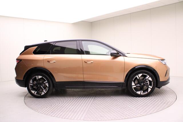 Opel Grandland Electric GS | 73 kWh | Panoramadak | Adapt. Cruise | Carplay Draadloos | Camera v&a + 360 | Keyless Entry & Start
