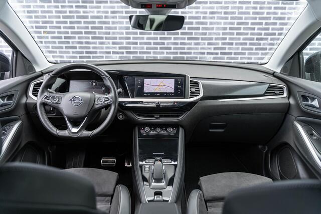 Opel Grandland 1.6 Turbo Plug-In Hybrid 4x4 GSe | PHEV| AGR-stoelen | Matrix LED Koplampen | Keyless Entry | Elektrische Achterklep | Achteruitrijcamera | Parkeersensoren | Navigatie | Apple Carplay | Android Auto | Cruise Control Adaptief