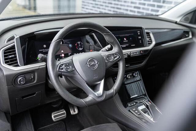 Opel Grandland 1.6 Turbo Plug-In Hybrid 4x4 GSe | PHEV| AGR-stoelen | Matrix LED Koplampen | Keyless Entry | Elektrische Achterklep | Achteruitrijcamera | Parkeersensoren | Navigatie | Apple Carplay | Android Auto | Cruise Control Adaptief