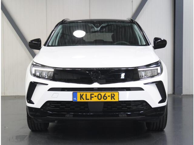 Opel Grandland 1.2 130PK Turbo GS | 1ste eigenaar | AppleCarPlay/AndroidAuto | Stoel/Stuur/Voorruitverwarming | FULL LED | AGR Stoelen | Camera | Two-tone | Privacy Glass | Navigatie | Adaptief Cruise Control | Isofix |