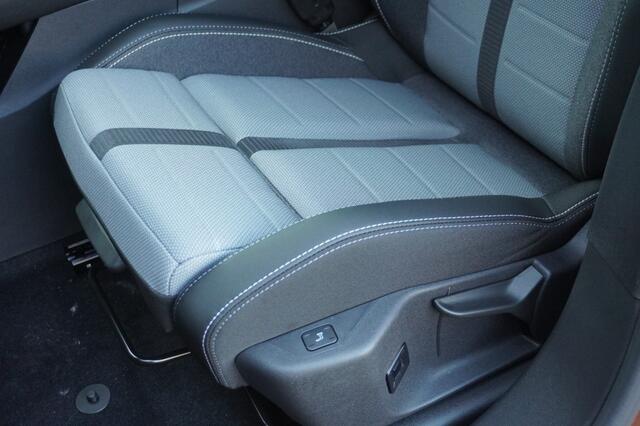 Opel Grandland 1.6 Turbo Plug-in Hybrid GS / Pano / Trekhaak / AGR-stoelen / Stoel- en stuurverwarming