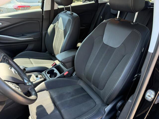Opel Grandland 1.2 Turbo GS 130pk | Navi via app | Cruise | Camera | ECC |