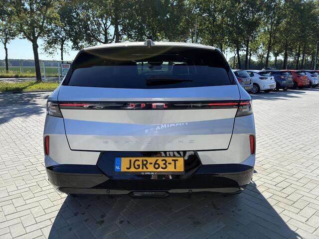 Opel Grandland Electric Business Edition 73 kWh | 8 Jaar Garantie | Climate control | Navigatie | Elektrisch glazen panorama-dak | Camera | LED Verlichting | AGR | Winterpakket | Parkpilot | lichtmetalen velgen 5-spaaks 19"