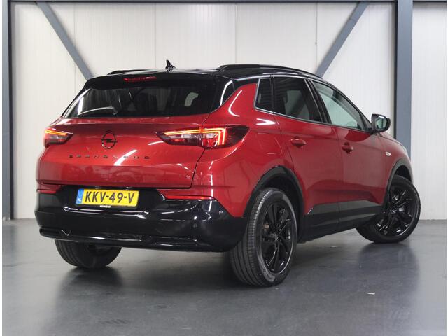 Opel Grandland 1.6 Turbo 225PK Plug-In Hybrid GS Line | 1ste eigenaar | AppleCarPlay/AndroidAuto | Stoel/Stuur/Voorruitverwarming | FULL LED | AGR Stoelen | Camera | Two-tone | Privacy Glass | Navigatie | Adaptief Cruise Control | Isofix |