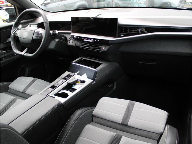 Opel Grandland 1.2 Turbo Hybrid GS Automaat | Navi / Camera / Climate