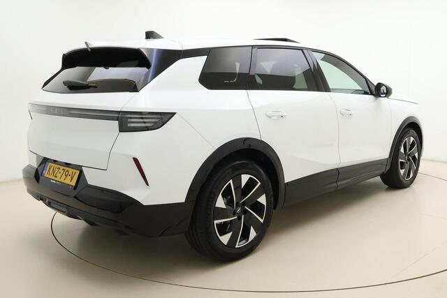 Opel Grandland Electric GS 73 kWh | VAN ¤47.000,- VOOR ¤44.950,-! | Panoramadak | AGR stoelen | LED Matrix | Camera's rondom | Elektrische achterklep | Focal audio