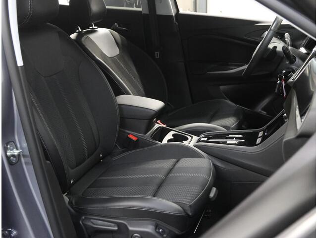 Opel Grandland 1.2 Turbo GS Line 130PK | 1ste eigenaar | AppleCarPlay/AndroidAuto | Stoel/Stuur/Voorruitverwarming | FULL LED | AGR Stoelen | Camera | Two-tone | Privacy Glass | Navigatie | Adaptief Cruise Control | Isofix |