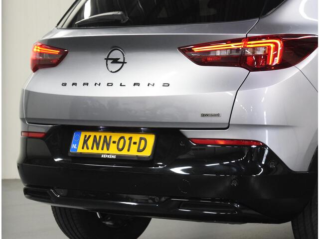 Opel Grandland 1.6 Turbo 225PK Plug-In Hybrid GS Line | 1ste eigenaar | AppleCarPlay/AndroidAuto | FULL LED | AGR Stoel | Two-tone | Privacy Glass | Navigatie | Adaptief Cruise Control | Isofix | Stuur Verwarming |