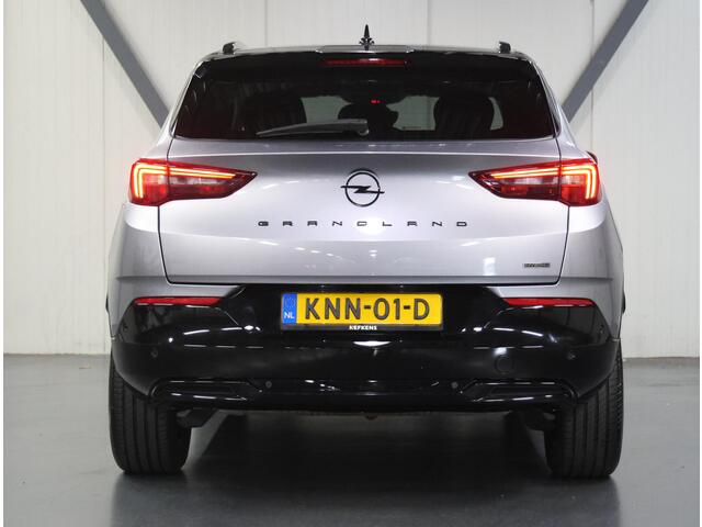 Opel Grandland 1.6 Turbo 225PK Plug-In Hybrid GS Line | 1ste eigenaar | AppleCarPlay/AndroidAuto | FULL LED | AGR Stoel | Two-tone | Privacy Glass | Navigatie | Adaptief Cruise Control | Isofix | Stuur Verwarming |