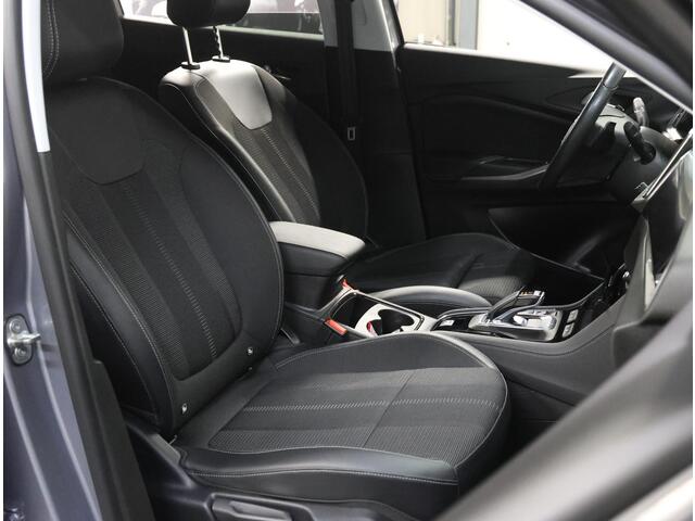 Opel Grandland 1.6 Turbo 225PK Plug-In Hybrid GS Line | 1ste eigenaar | AppleCarPlay/AndroidAuto | FULL LED | AGR Stoel | Two-tone | Privacy Glass | Navigatie | Adaptief Cruise Control | Isofix | Stuur Verwarming |