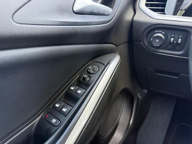 Opel Grandland 1.6 Turbo Automaat Plug-In Hybrid Level 3 trekhaak/18"LM /Clima/Cruise/Camera