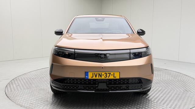 Opel Grandland Electric Business Edition 73 kWh | full options | elect. achterklep | head up | cruise adaptief | matrix | pdc v/a + cameras | navi | carplay draadloos | dode hoek | verwarmde voorruit
