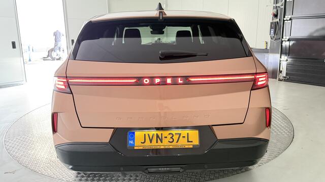 Opel Grandland Electric Business Edition 73 kWh | full options | elect. achterklep | head up | cruise adaptief | matrix | pdc v/a + cameras | navi | carplay draadloos | dode hoek | verwarmde voorruit