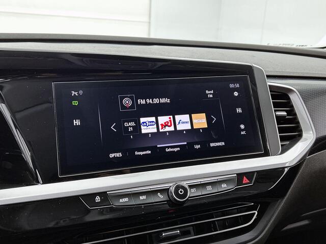 Opel Grandland 1.2 Turbo GS Line | Stoel- Stuurverwarming | elektrisch bedienbare achterklep | Camera | Apple Carplay/Android Auto