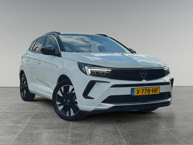 Opel Grandland Ultimate 1.2 Turbo 130pk EAT8 | ALCANTARA/LEDER | TREKHAAK | MATRIX LED | TWO-TONE! | 360° CAMERA | NAVI | AGR-STOELEN | ISOFIX |