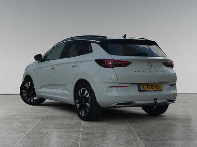 Opel Grandland Ultimate 1.2 Turbo 130pk EAT8 | ALCANTARA/LEDER | TREKHAAK | MATRIX LED | TWO-TONE! | 360° CAMERA | NAVI | AGR-STOELEN | ISOFIX |