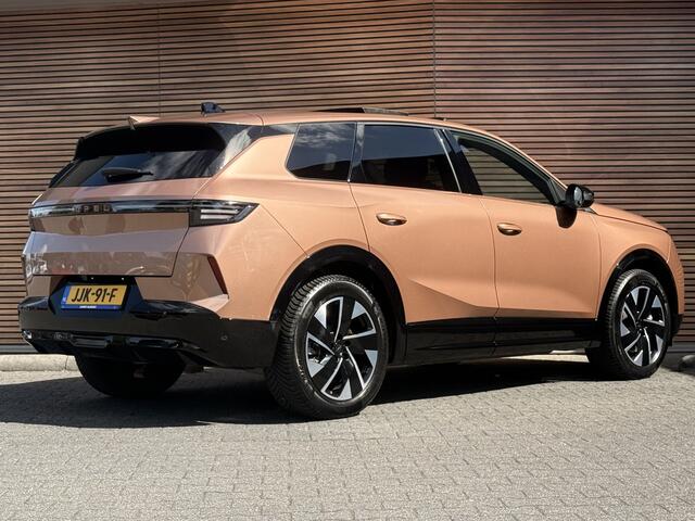 Opel Grandland Electric Business Edition 73 kWh Panodak / AGR Stoelen / 360* Camera / Clima / Carplay