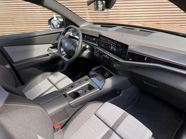 Opel Grandland Electric Business Edition 73 kWh Panodak / AGR Stoelen / 360* Camera / Clima / Carplay