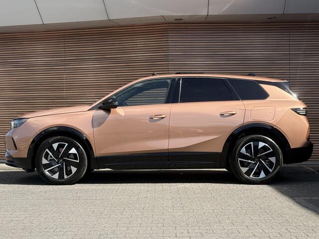 Opel Grandland Electric Business Edition 73 kWh Panodak / AGR Stoelen / 360* Camera / Clima / Carplay