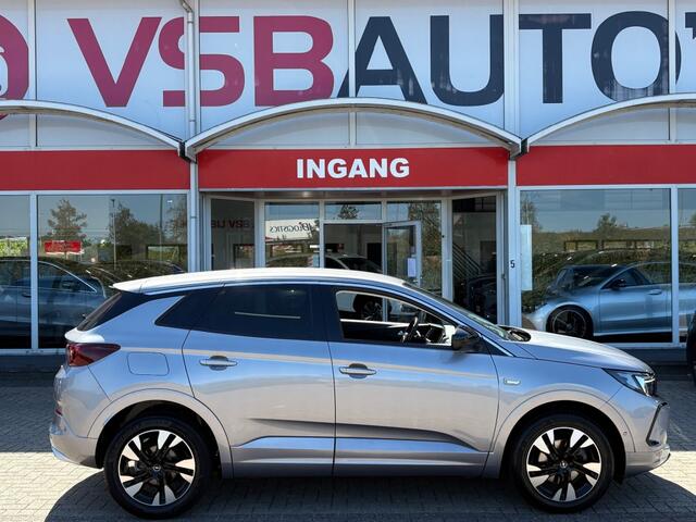 Opel Grandland 1.2 TURBO AUT. NAVI CAMERA AIRCO CARPLAY