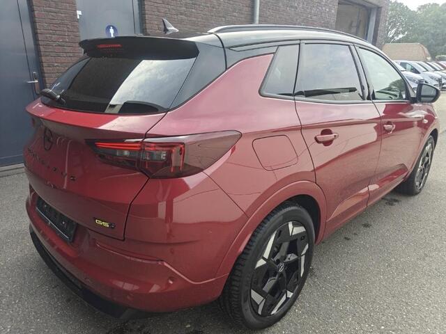 Opel Grandland 1.6 Turbo Plug-In Hybrid 4x4 GSe