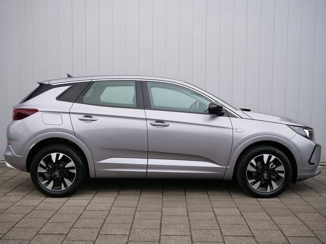 Opel Grandland 1.2 Turbo Edition 130 Pk DAB / Apple Carplay / Camera