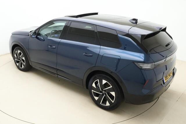 Opel Grandland 1.6 Turbo Plug-in-Hybrid Ultimate | Lederen bekleding | Panoramisch schuif/kantel dak | Stoelverwarming en ventilatie | Achterbankverwarming | Elektrische achterklep | Keyless