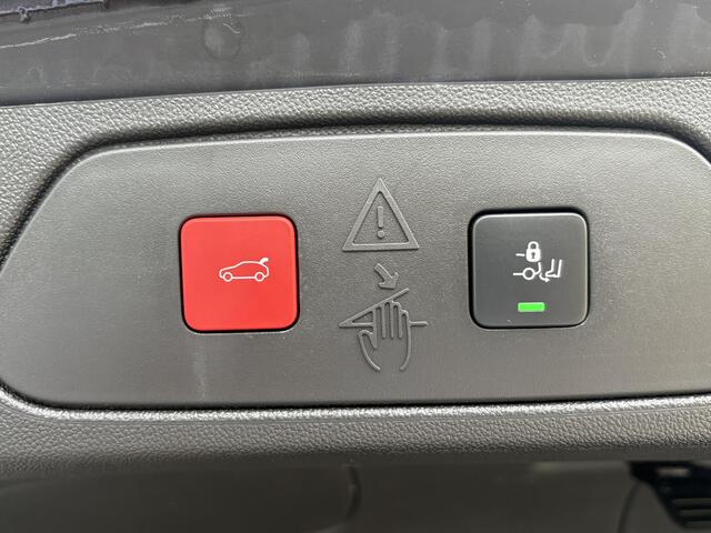 Opel Grandland 1.6 Turbo Plug-In Hybrid 4x4 GSe | AGR Comfortstoelen | 360gr camera | Elektr. Achterklep | Winterpakket | LED koplampen