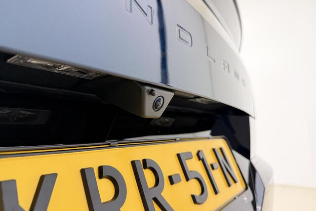 Opel Grandland 1.6 Turbo Plug-in-Hybrid Ultimate | Lederen bekleding | Panoramisch schuif/kantel dak | Stoelverwarming en ventilatie | Achterbankverwarming | Elektrische achterklep | Keyless