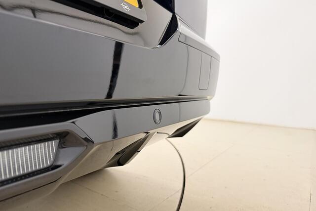 Opel Grandland 1.6 Turbo Plug-in-Hybrid Ultimate | Lederen bekleding | Panoramisch schuif/kantel dak | Stoelverwarming en ventilatie | Achterbankverwarming | Elektrische achterklep | Keyless