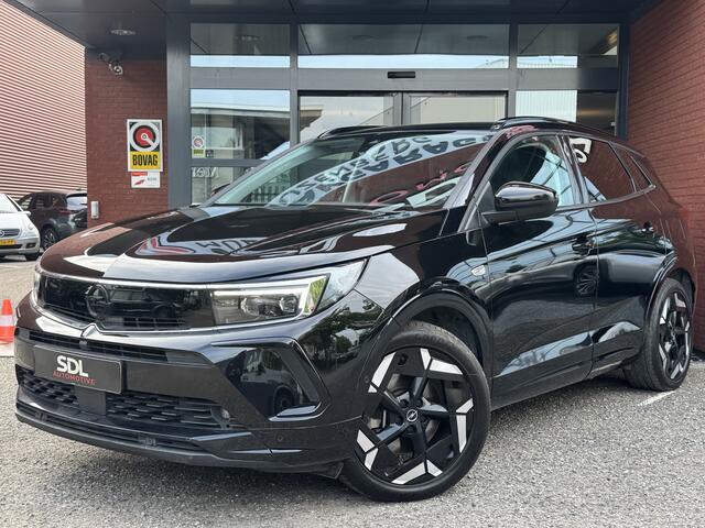 Opel Grandland 1.6 Turbo Plug-In Hybrid GSe // NAVI // ELEK. ACHTERKLEP // CAMERA // ADAPTIVE CRUISE // STOEL + STUUR VERWARMING //