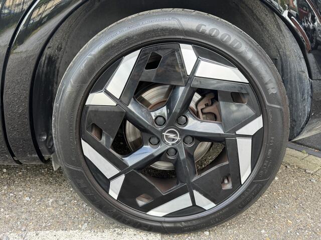 Opel Grandland 1.6 Turbo Plug-In Hybrid GSe // NAVI // ELEK. ACHTERKLEP // CAMERA // ADAPTIVE CRUISE // STOEL + STUUR VERWARMING //