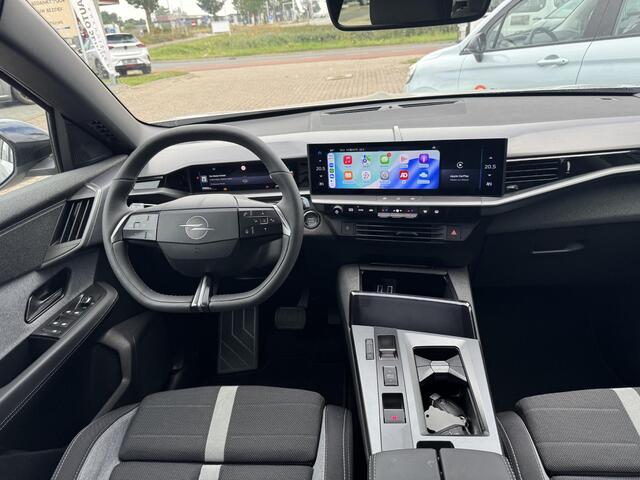 Opel Grandland 1.2 Turbo Hybrid GS Werkelijke nieuwe Grandland met fabrieksgarantie ! | Full LED | Keyless | Navigatie | Carplay draadloos | Verwarmde stoelen en stuurwiel | Draadloos telefoon laden | Camera's | Dikke LMV met all season | 1e eigenaar