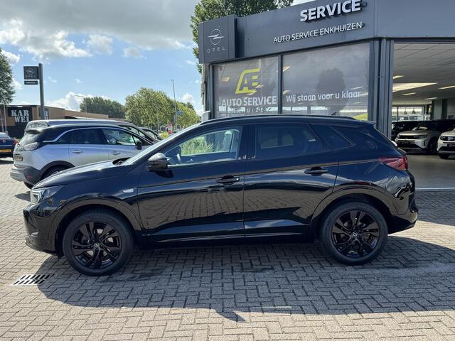 Opel Grandland 1.2 Turbo GS Line Rijklaar incl. beurt en 12 M garantie | Super km stand ! | Alcantara sportstoelen met leer | Stoel en stuurverwarming | Voorruit verwarming | Camera | Full LED | Virtual cockpit large | compleet zwart op zwart