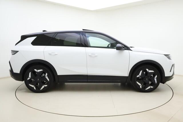 Opel Grandland Electric Ultimate AWD 73 kWh | DEMO | Massagestoel| Panorama dak | Navigatie | Leder | AGR | Matrix-LED | Camera | Winter Pakket | 20" Lichtmetalenvelgen | Keyless