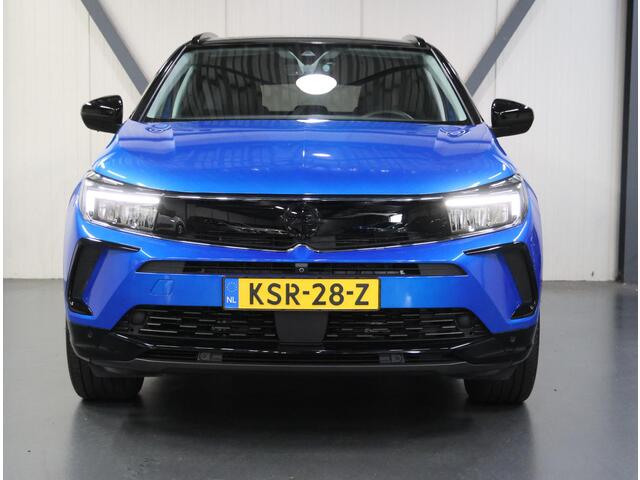 Opel Grandland 1.6 225PK Turbo Plug-In Hybrid Ultimate | 1ste eigenaar | Alcantara | Stoel/Stuur/Voorruitverwarming | FULL LED | AGR Stoelen | 360'Camera | Two-tone | Privacy Glass | AppleCarPlay/AndroidAuto | Navigatie | Cruise Control | Keyless | Isofix | Elektrische Achterklep |