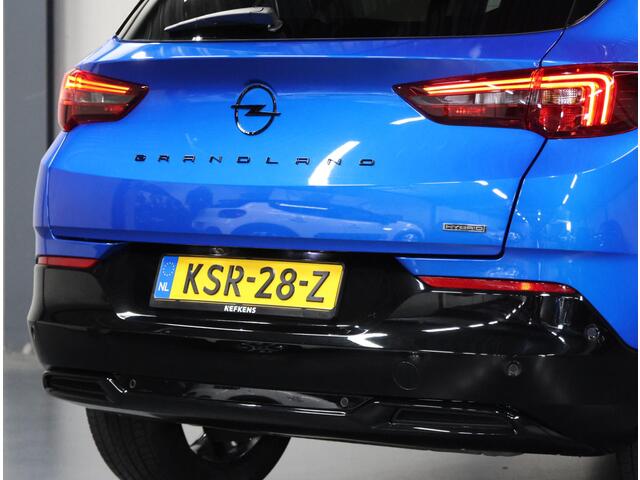 Opel Grandland 1.6 225PK Turbo Plug-In Hybrid Ultimate | 1ste eigenaar | Alcantara | Stoel/Stuur/Voorruitverwarming | FULL LED | AGR Stoelen | 360'Camera | Two-tone | Privacy Glass | AppleCarPlay/AndroidAuto | Navigatie | Cruise Control | Keyless | Isofix | Elektrische Achterklep |